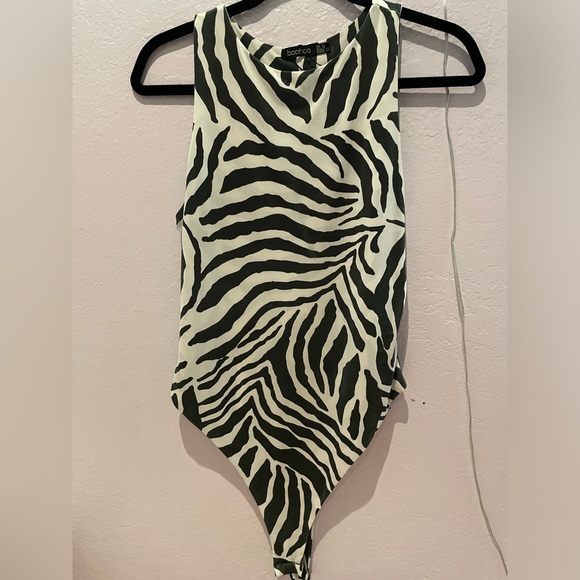 Boohoo zebra print body-suit - Picture 2 of 4